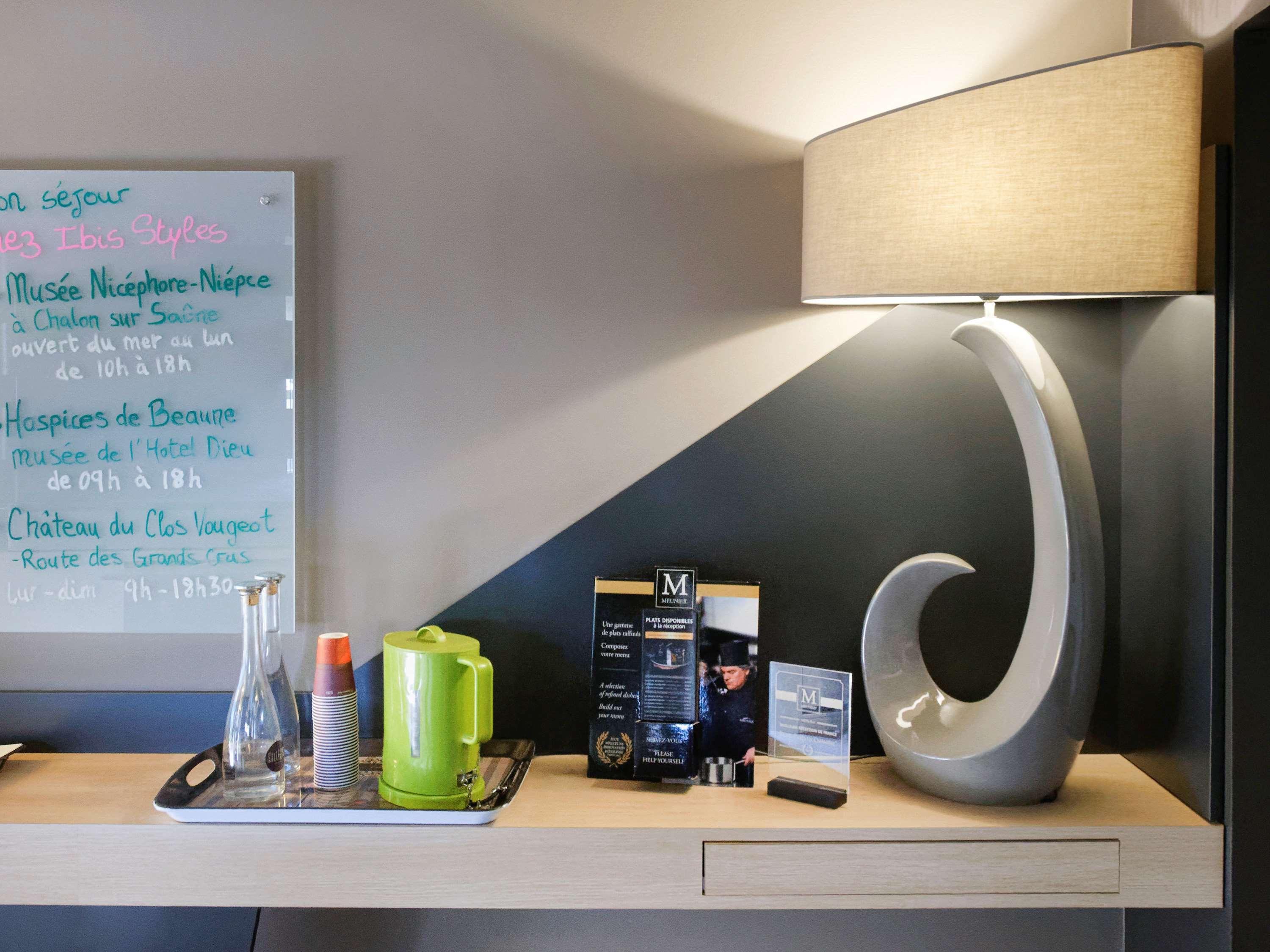 Hotel Ibis Styles Sur Saone 3*
