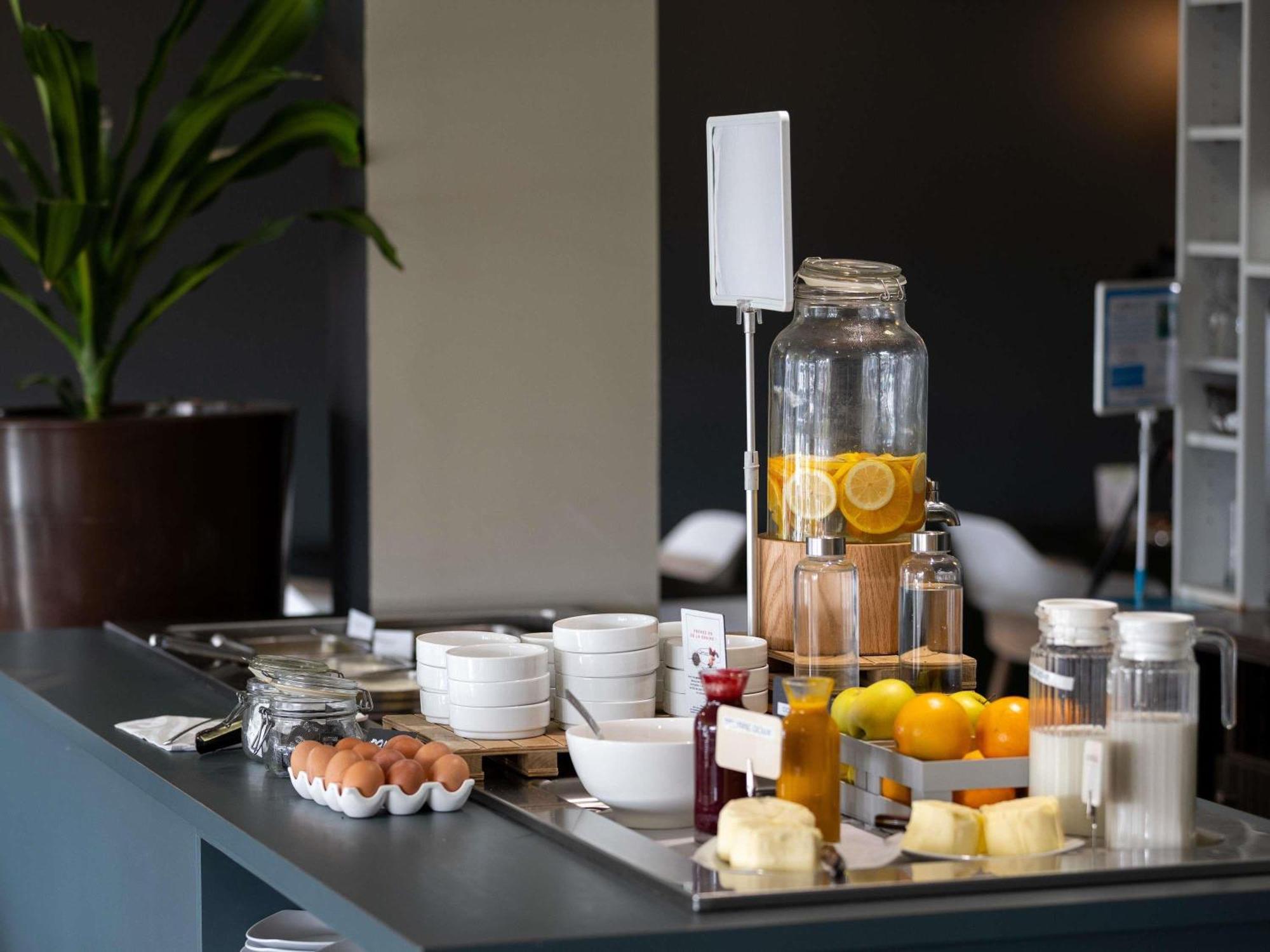 Hotel Ibis Styles Sur Saone 3*