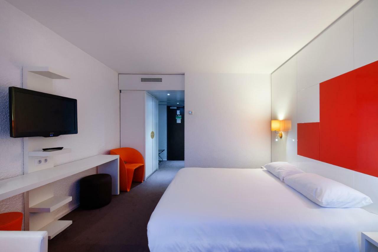 Ibis Styles Sur Saone 3*