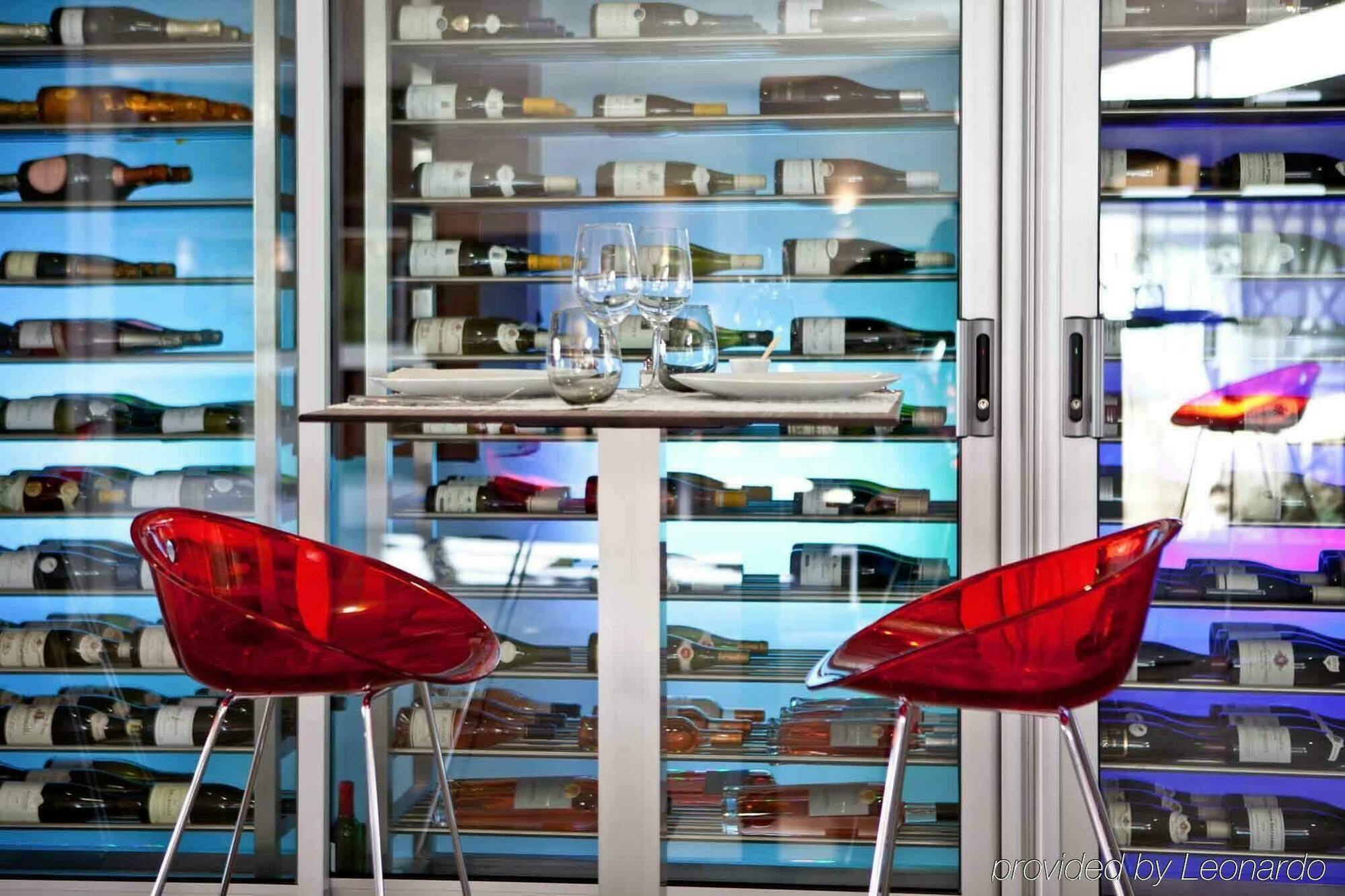 Ibis Styles Sur Saone 3*